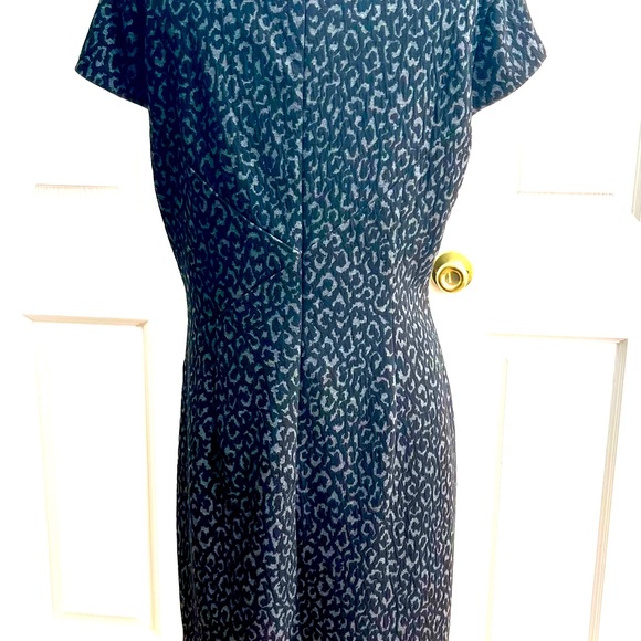 BNWT Ann Taylor Black Dress with a black pattern in Size 14 - Picture 2 of 8